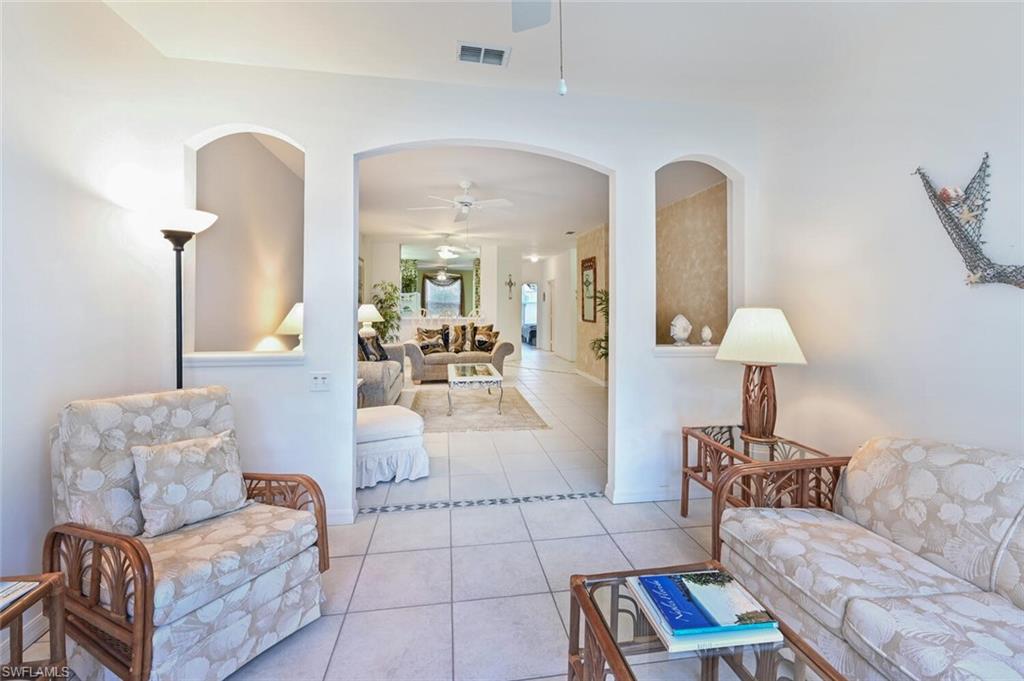 CHARLESTON SQUARE - Residential