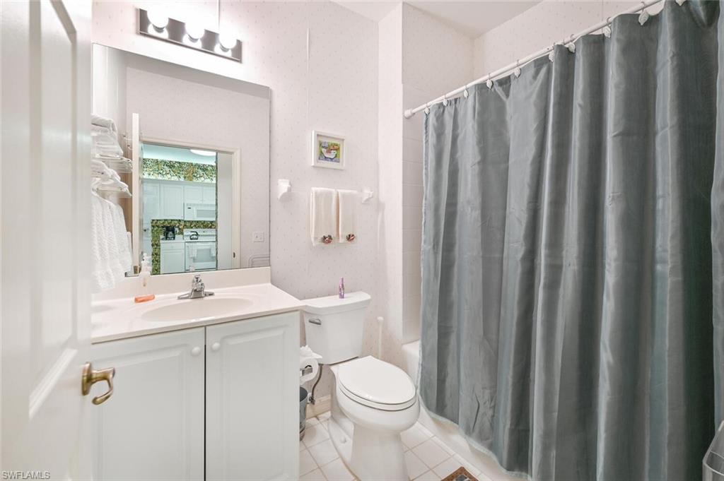 CHARLESTON SQUARE - Residential