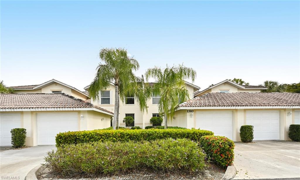 CHARLESTON SQUARE - Residential