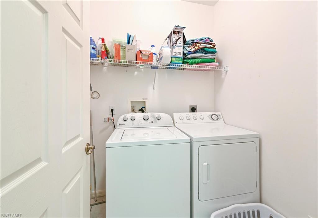 CHARLESTON SQUARE - Residential