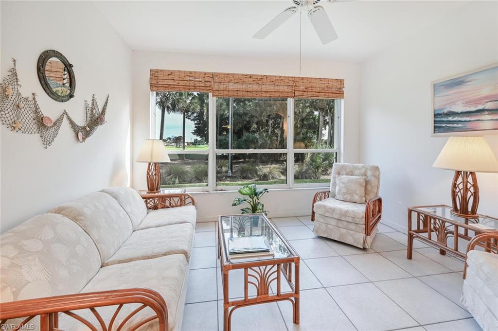 CHARLESTON SQUARE - Residential