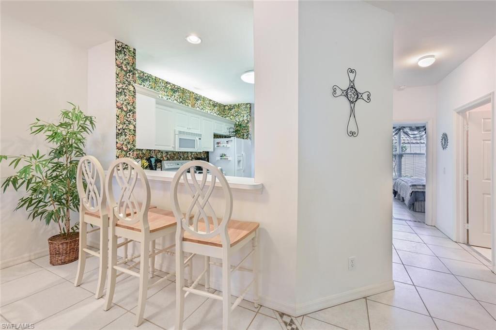 CHARLESTON SQUARE - Residential