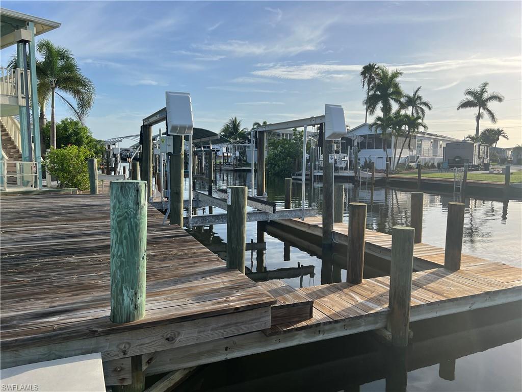 OAK STREET UNREC - Land