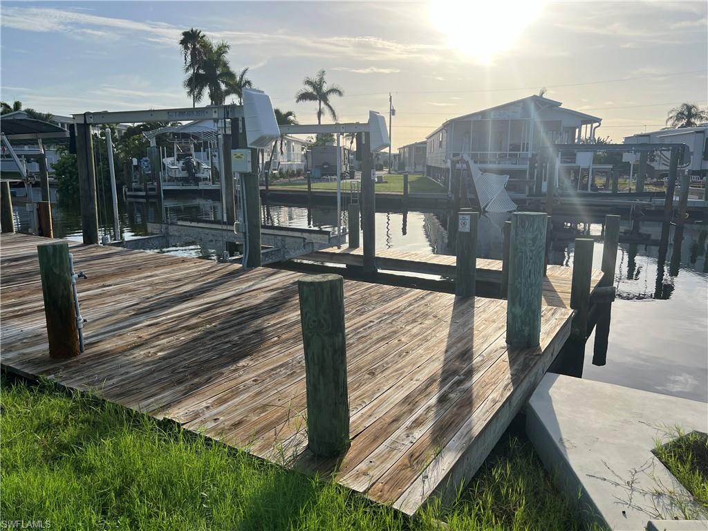 OAK STREET UNREC - Land