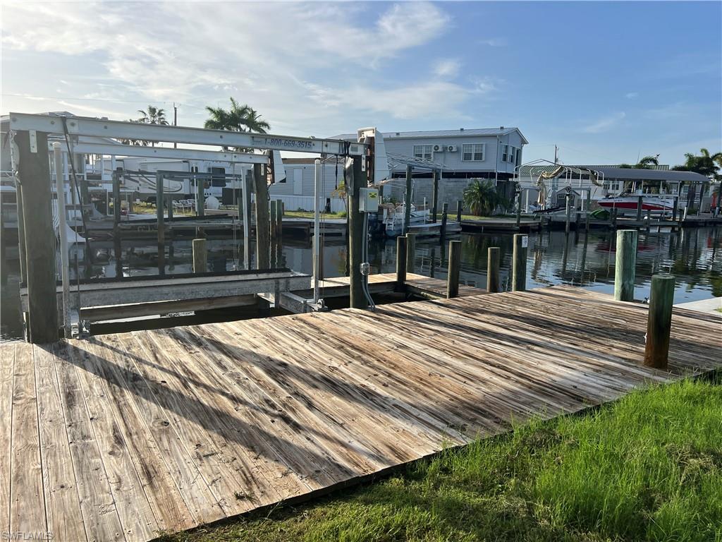 OAK STREET UNREC - Land