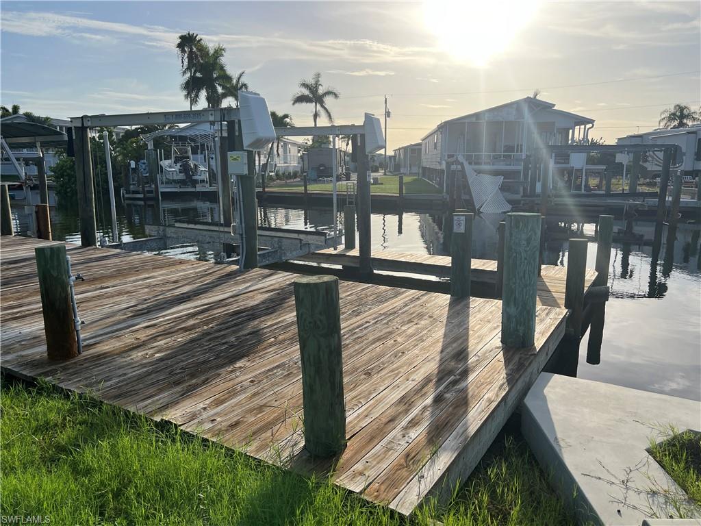 OAK STREET UNREC - Land