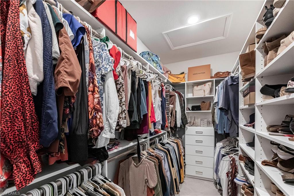 PORTICO - Residential