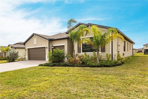 3413 Nombella CT FORT MYERS FL 33905