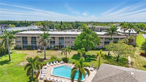 5451 Rattlesnake Hamm RD D-305 NAPLES FL 34113