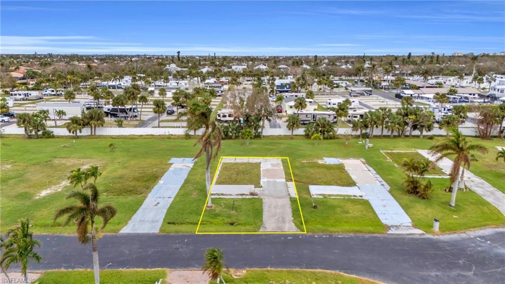 PLANTATION ESTATES MOBILE HOME - Land