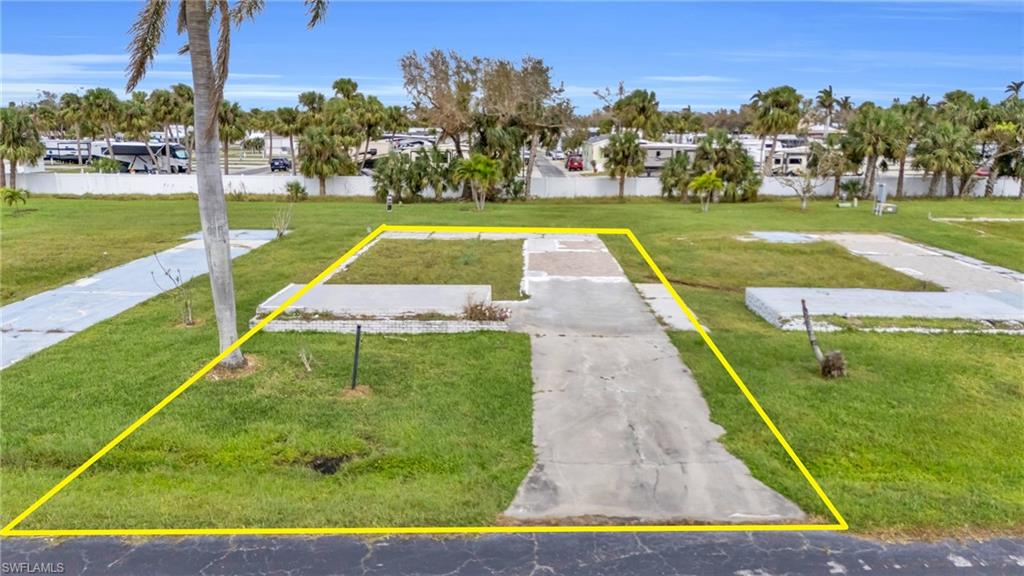 PLANTATION ESTATES MOBILE HOME - Land