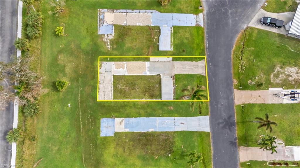 PLANTATION ESTATES MOBILE HOME - Land