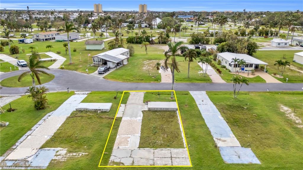 PLANTATION ESTATES MOBILE HOME - Land