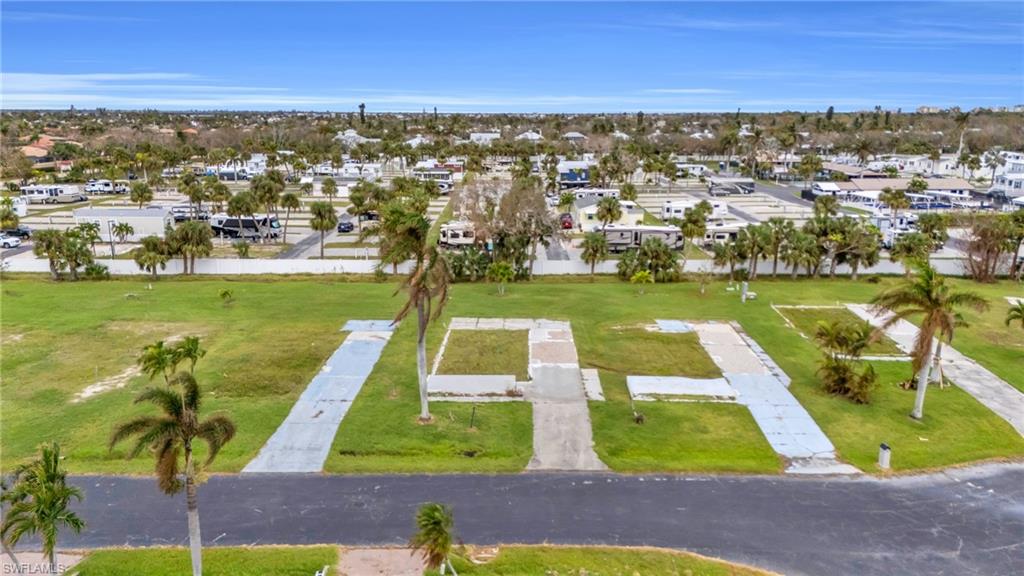 PLANTATION ESTATES MOBILE HOME - Land