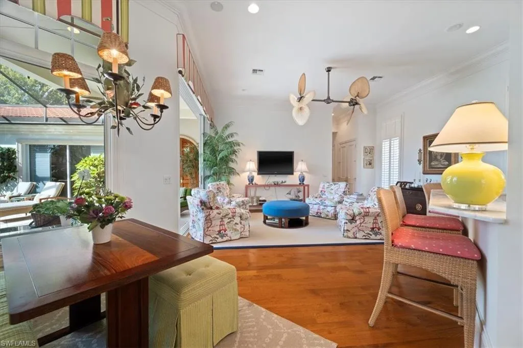 Naples, Florida 34105, United States, 3 Bedrooms Bedrooms, ,3 BathroomsBathrooms,Residential,Contingent,82459