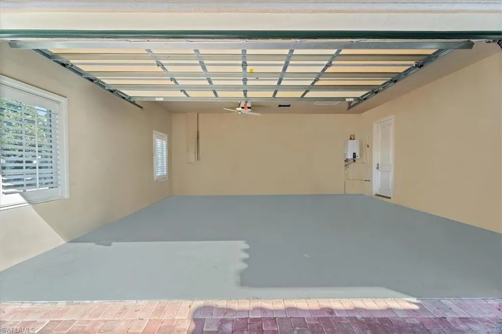 Naples, Florida 34105, United States, 3 Bedrooms Bedrooms, ,3 BathroomsBathrooms,Residential,Contingent,82459