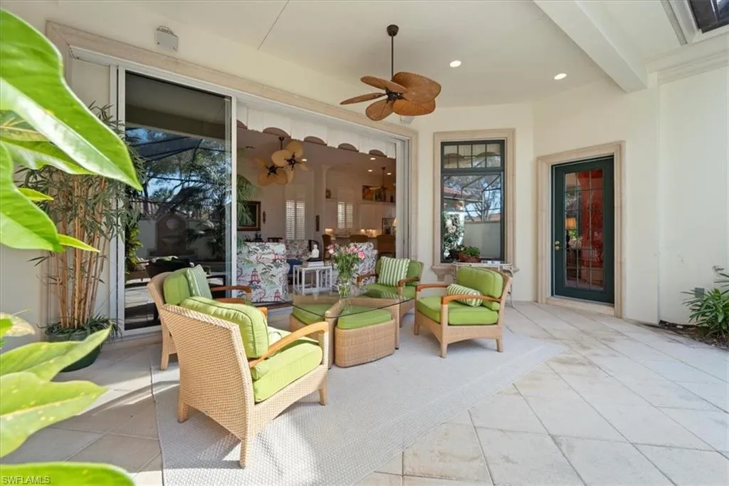 Naples, Florida 34105, United States, 3 Bedrooms Bedrooms, ,3 BathroomsBathrooms,Residential,Contingent,82459