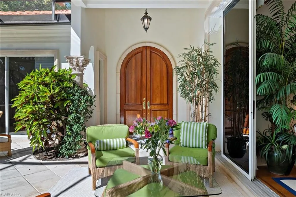 Naples, Florida 34105, United States, 3 Bedrooms Bedrooms, ,3 BathroomsBathrooms,Residential,Contingent,82459