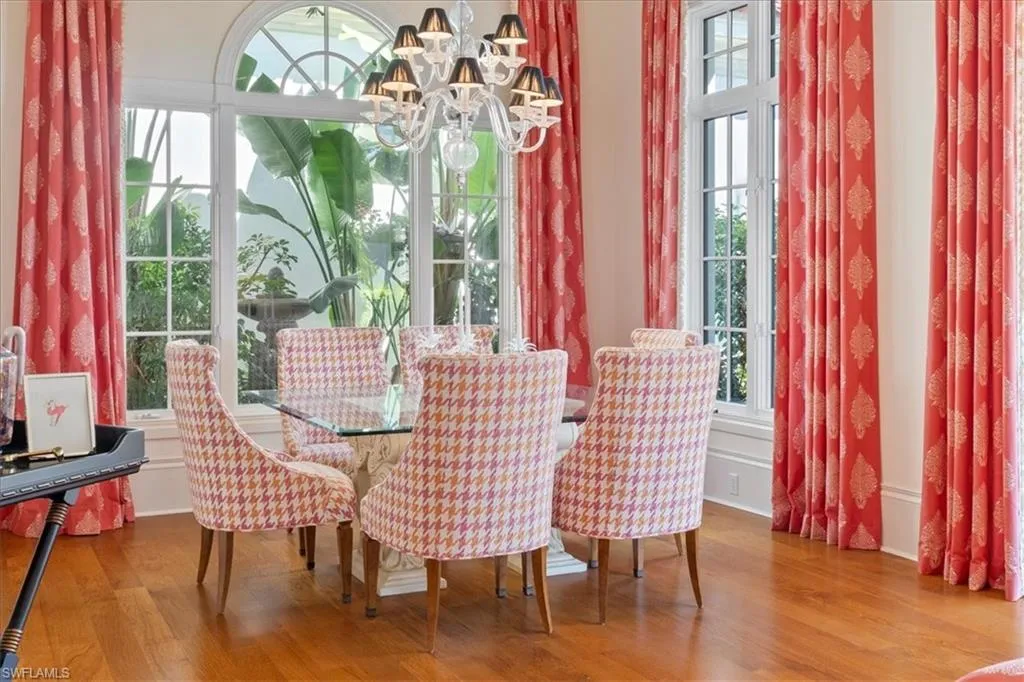 Naples, Florida 34105, United States, 3 Bedrooms Bedrooms, ,3 BathroomsBathrooms,Residential,Contingent,82459