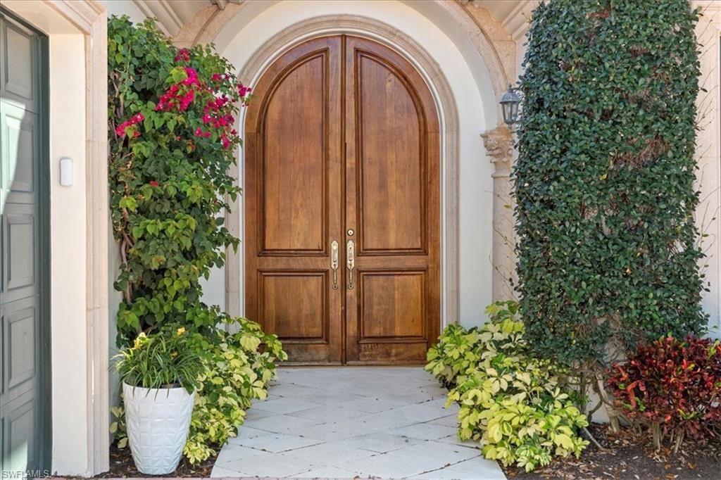 Photo of 2571 Twinflower LN, NAPLES, FL 34105 (MLS # 225023205)