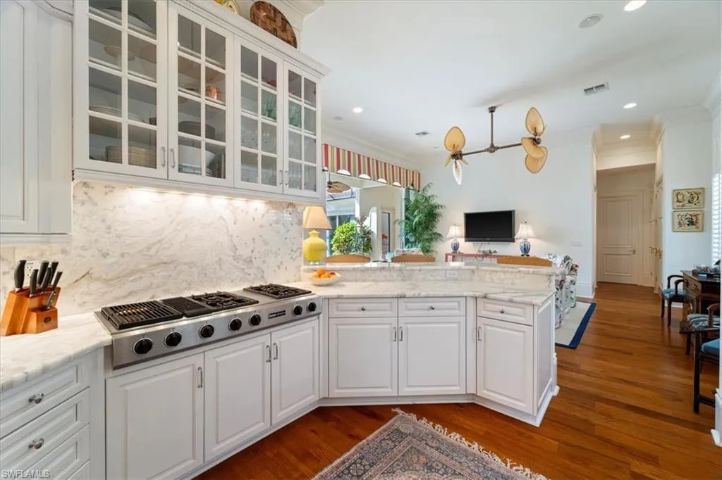 Naples, Florida 34105, United States, 3 Bedrooms Bedrooms, ,3 BathroomsBathrooms,Residential,Contingent,82459