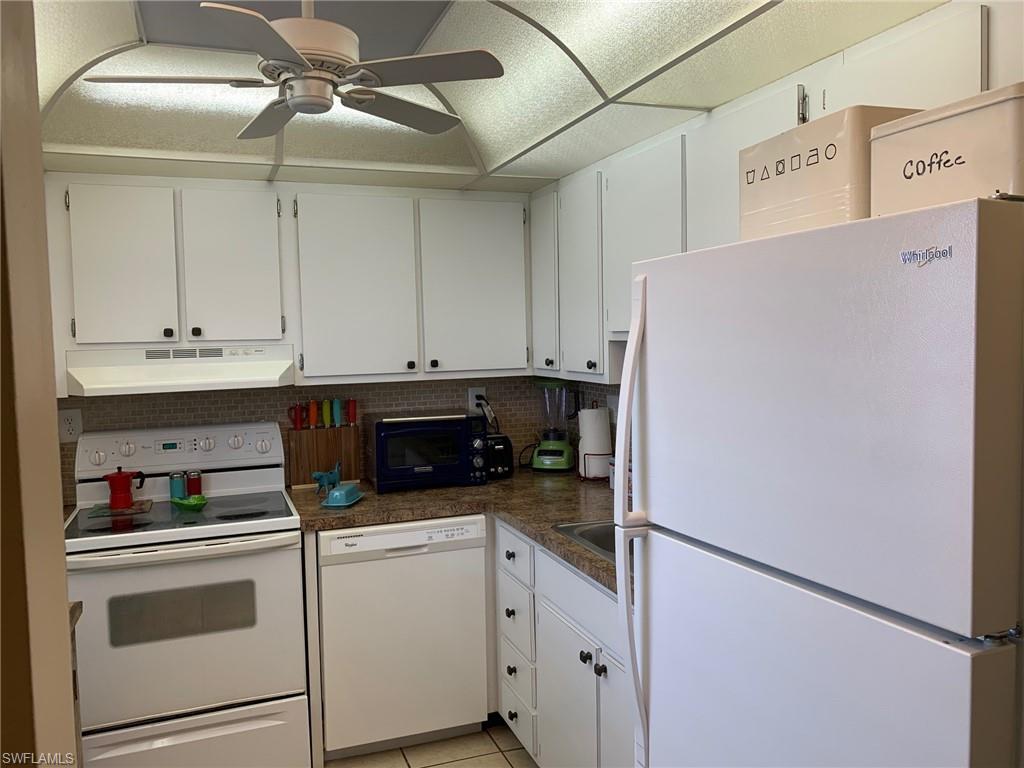 SEVEN LAKES - Residential