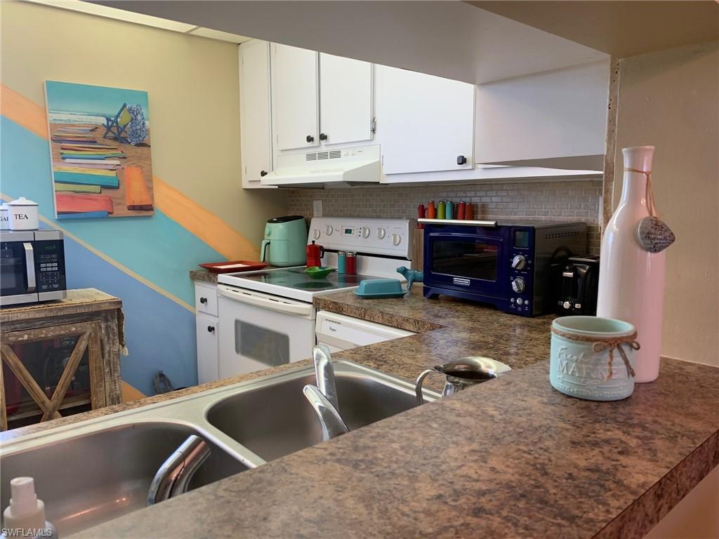 SEVEN LAKES - Residential