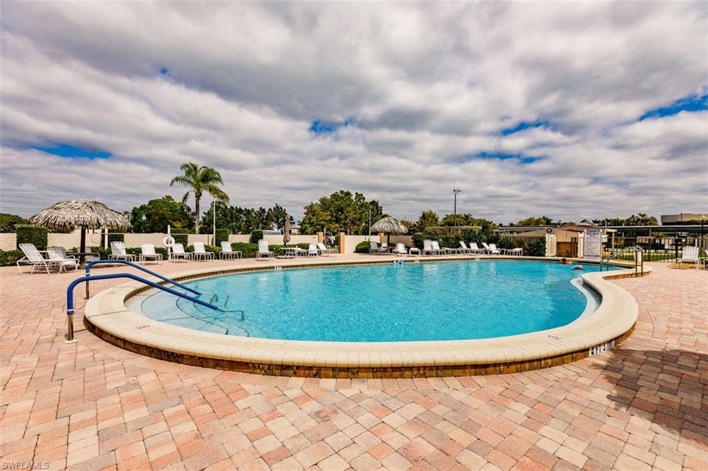 SEVEN LAKES - Residential