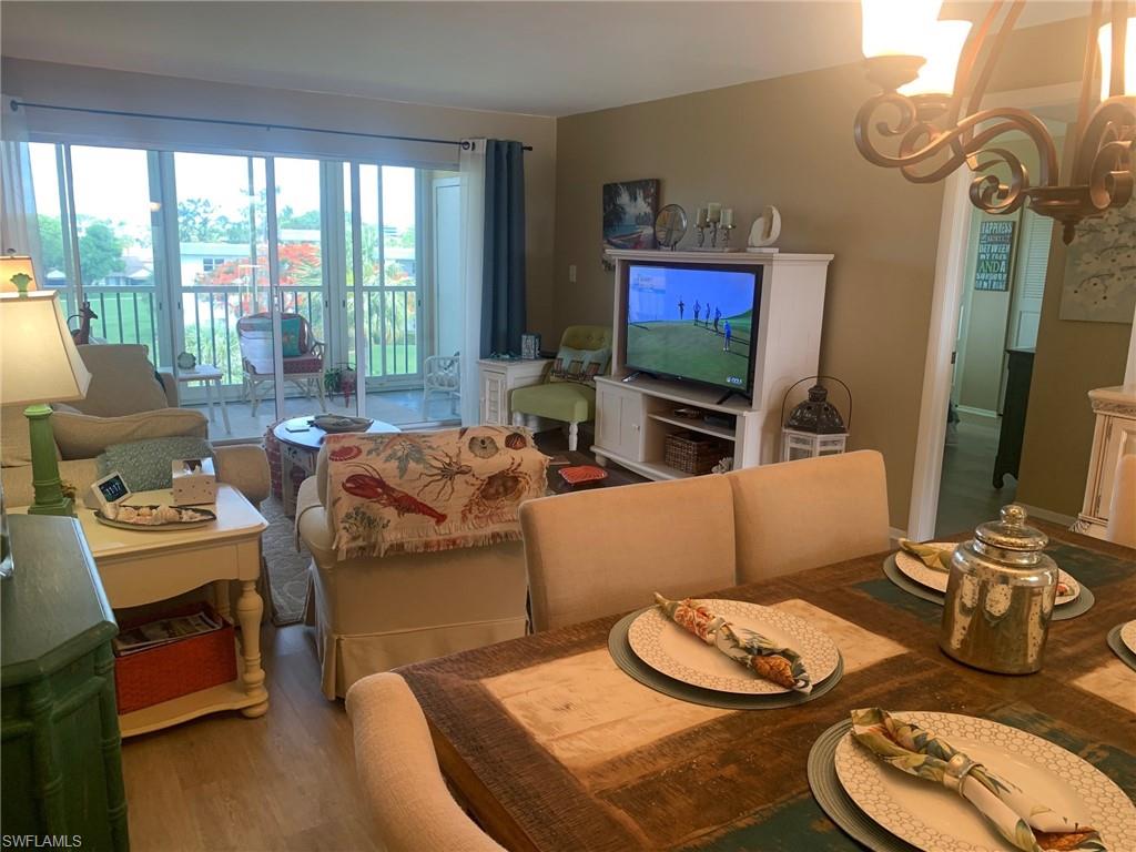 SEVEN LAKES - Residential