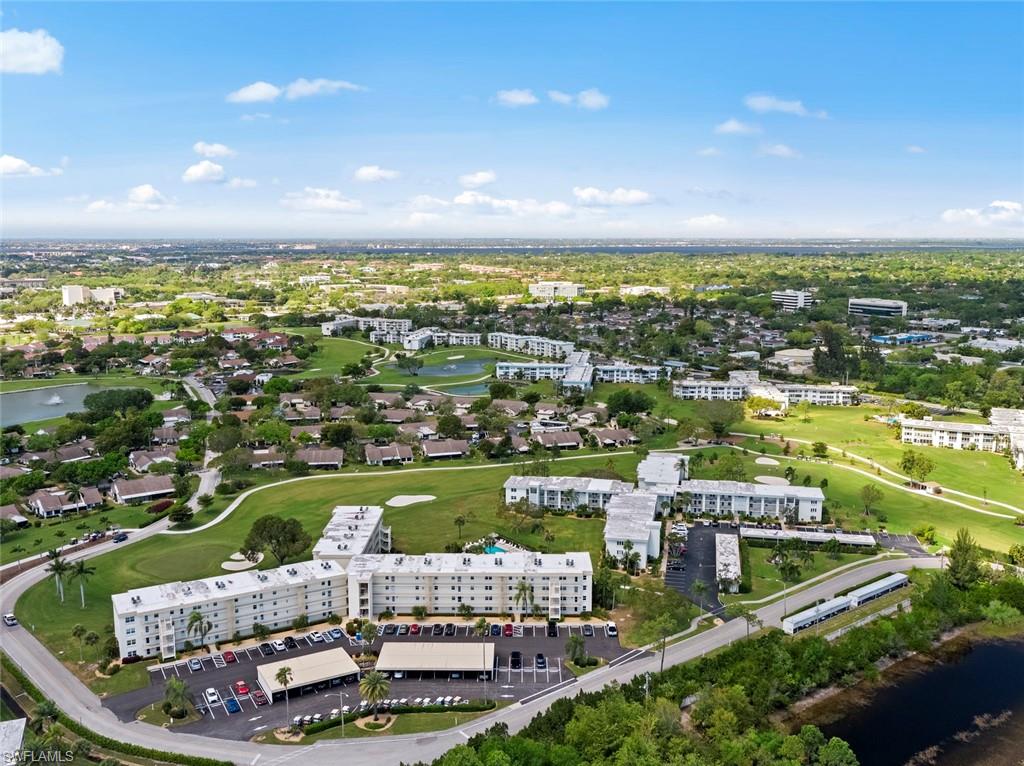 SEVEN LAKES - Residential