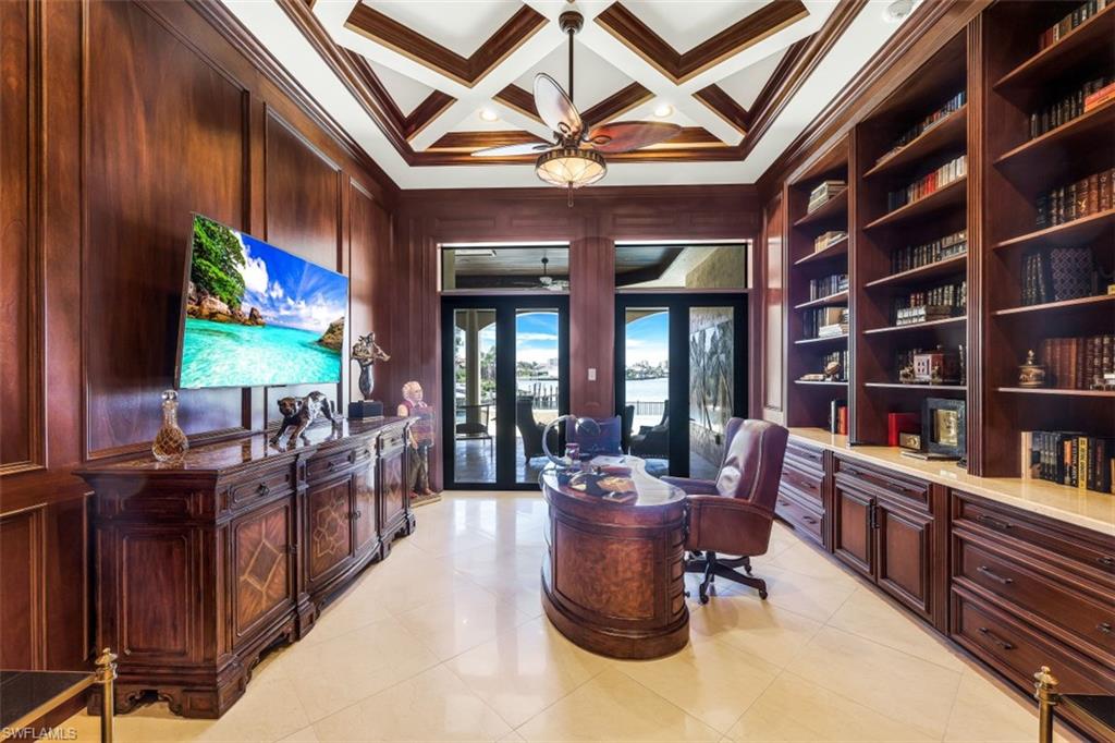 MARCO BEACH - Residential