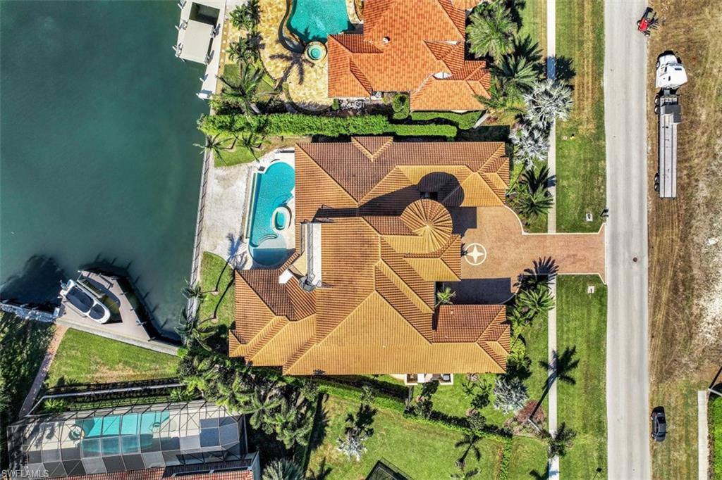 MARCO BEACH - Residential