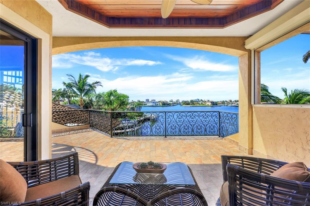 MARCO BEACH - Residential