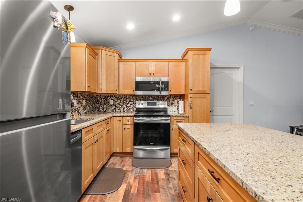 PLACID LAKES - Residential