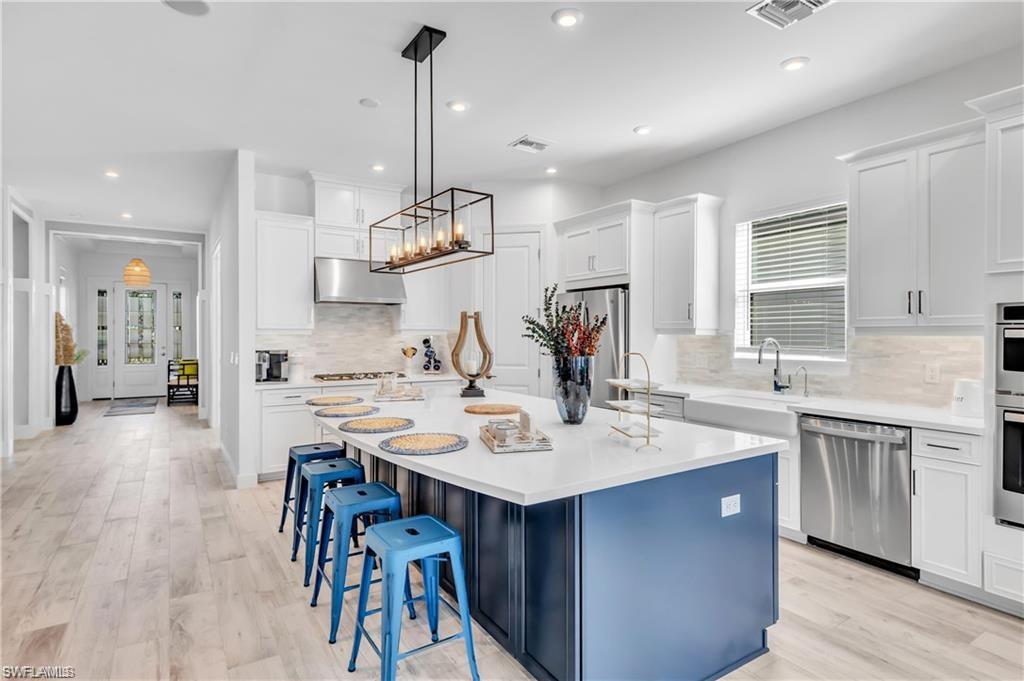 ESPLANADE - Residential Lease