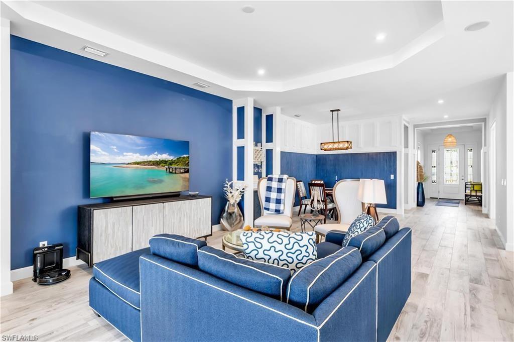 ESPLANADE - Residential Lease