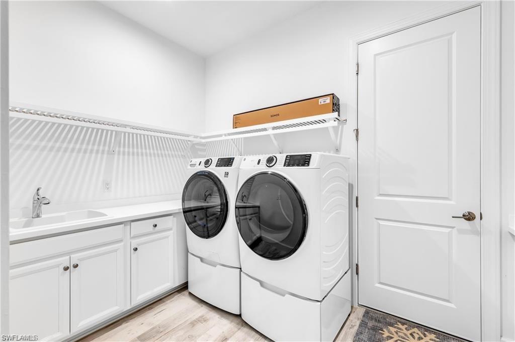 ESPLANADE - Residential Lease