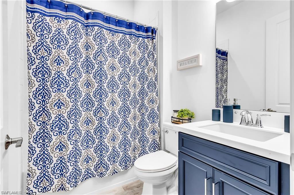 ESPLANADE - Residential Lease