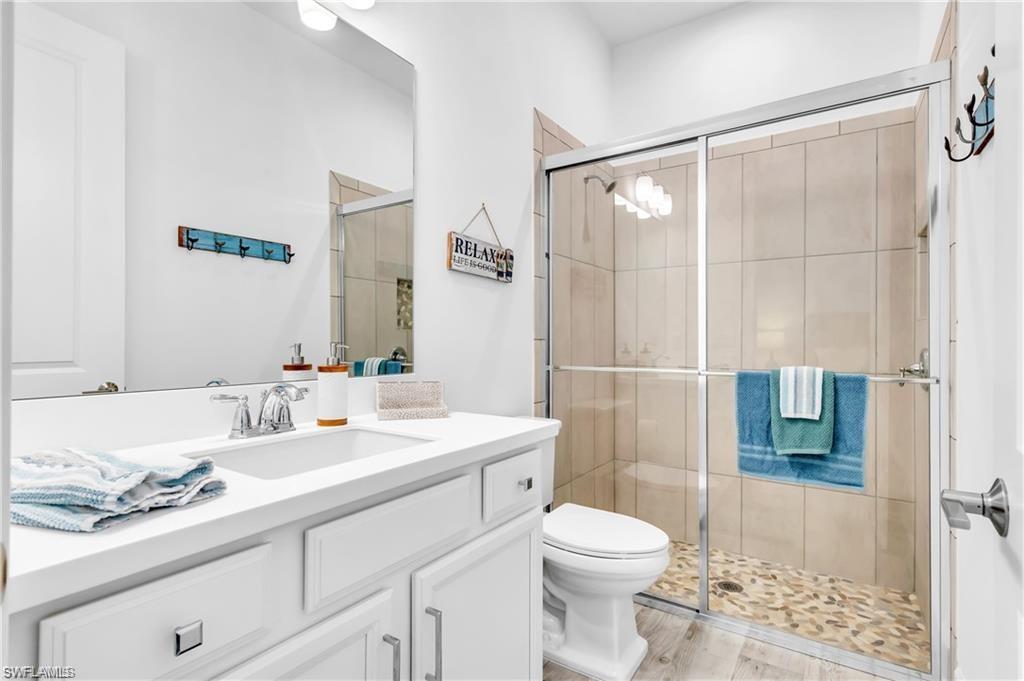 ESPLANADE - Residential Lease