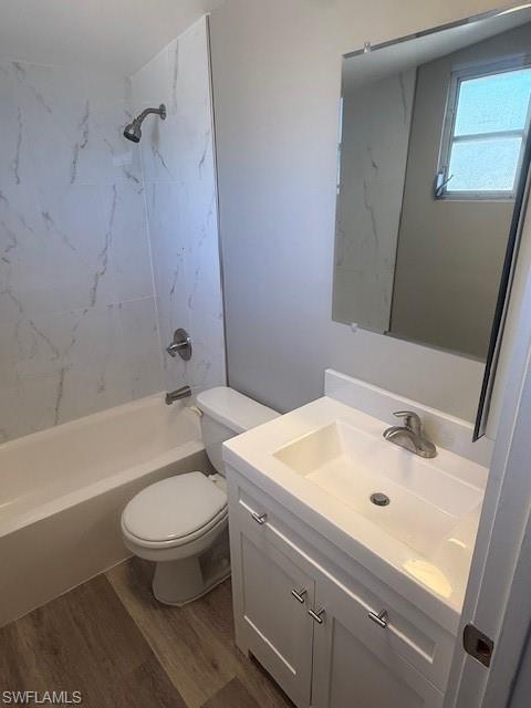 ROYAL WOODS - Residential