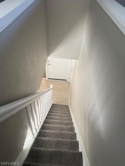 ROYAL WOODS - Residential