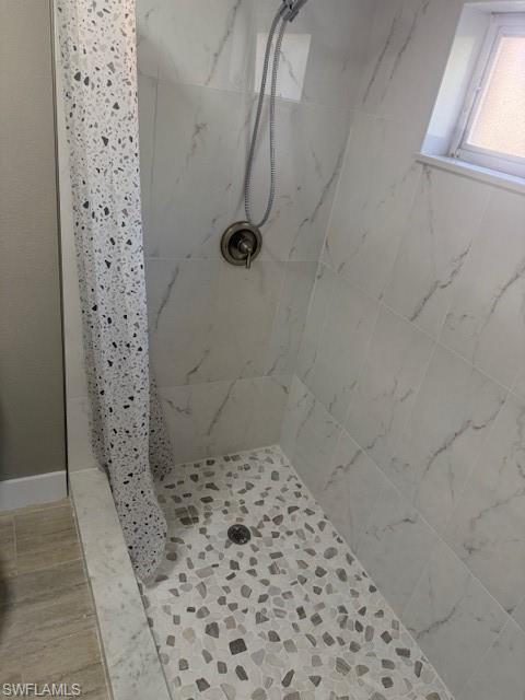 ROYAL WOODS - Residential