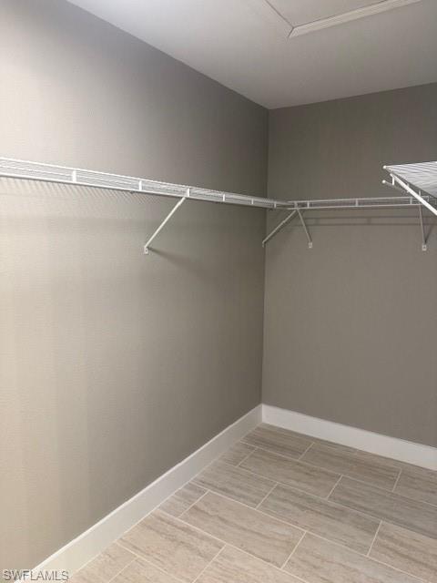 ROYAL WOODS - Residential