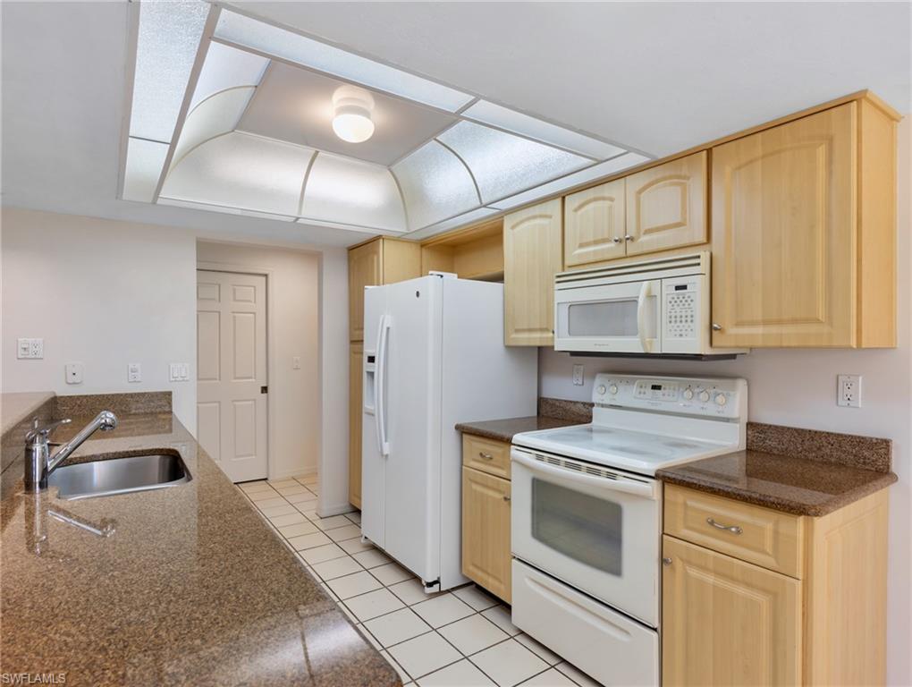 CALOOSA YACHT & RACQUET CLUB - Residential