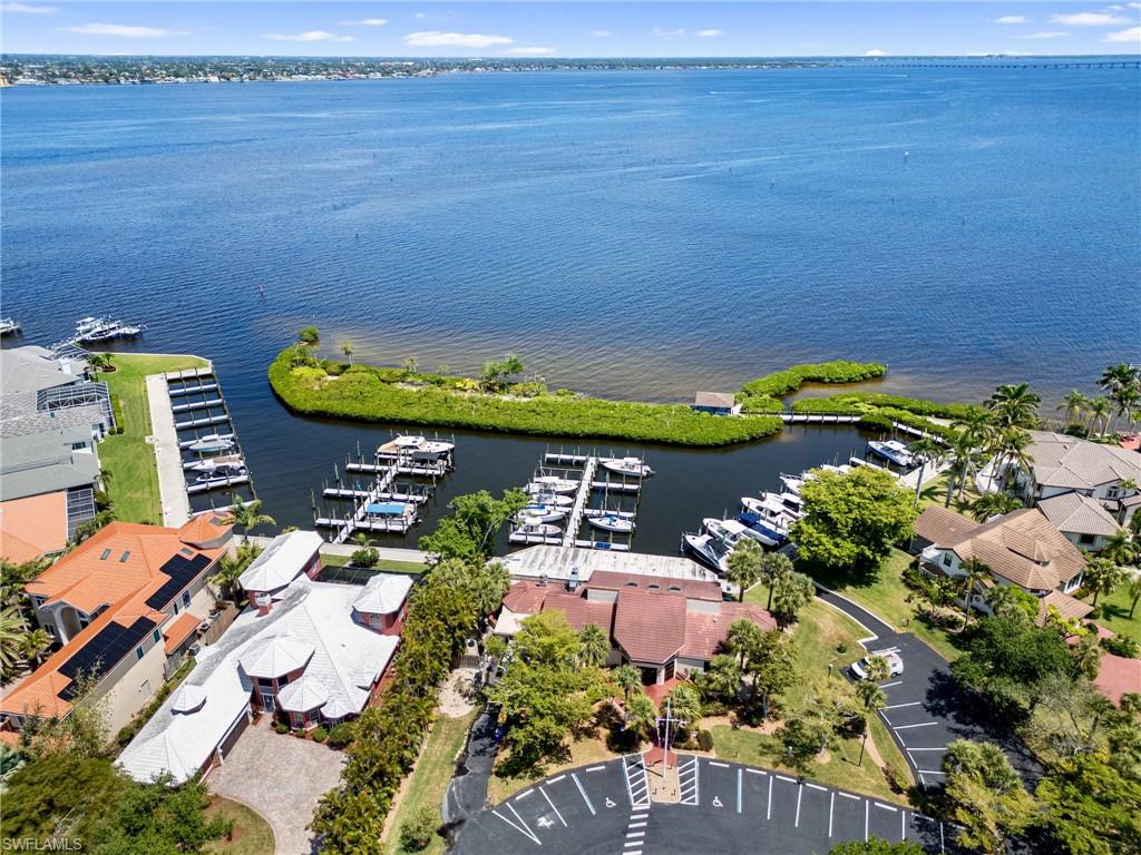 CALOOSA YACHT & RACQUET CLUB - Residential