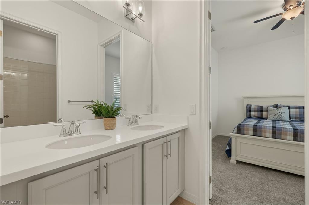 SAVANNAH LAKES - Residential