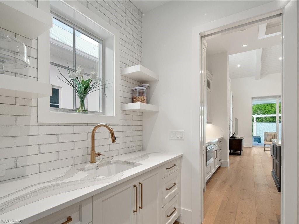 MANGROVE BAY - Residential