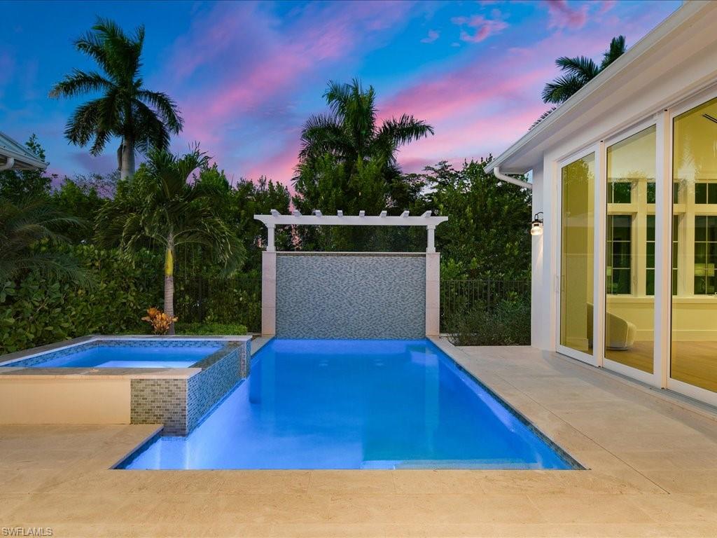 MANGROVE BAY - Residential