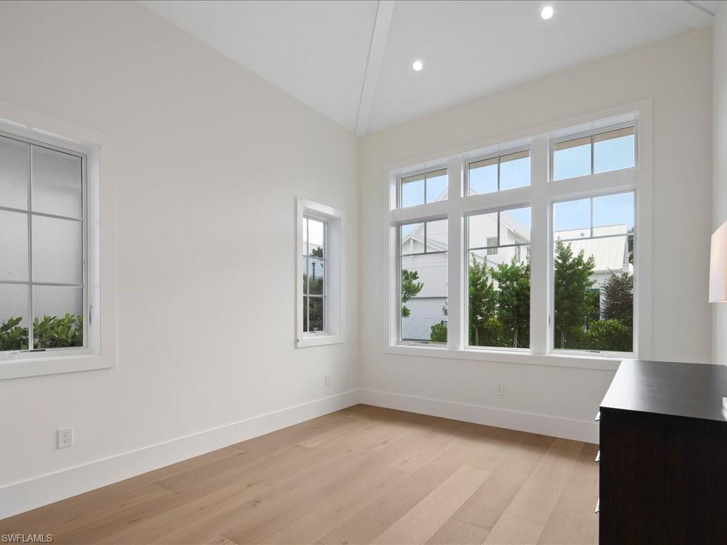 MANGROVE BAY - Residential