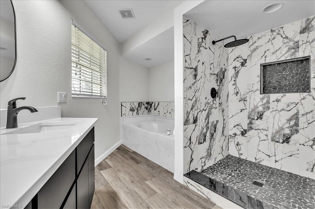 PIRATE HARBOR - Residential